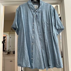 Men’s short sleeve button up